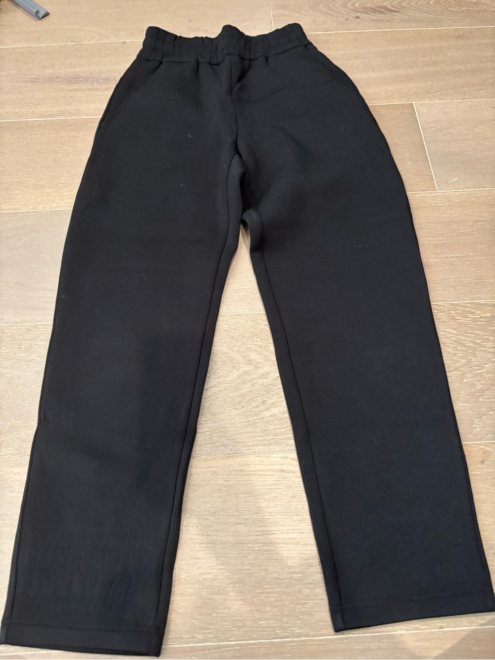Leze The Label Black Elastic-Waist Jogger Pants